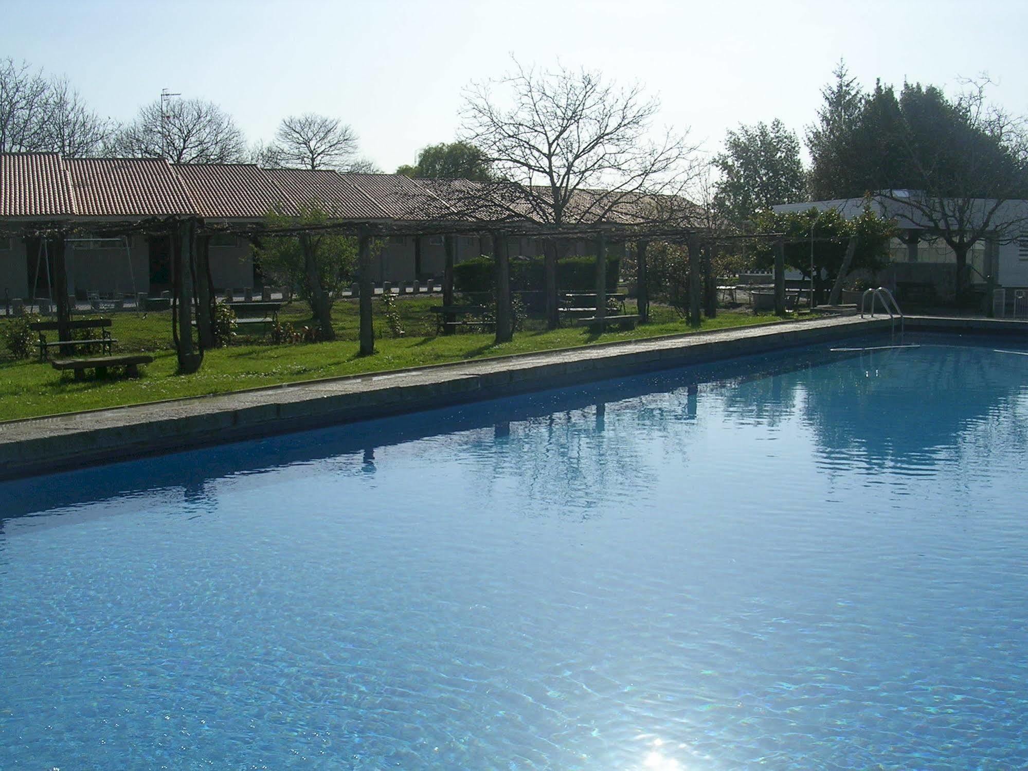 Hotel Balneario Acuña Caldas De Reis Exterior foto